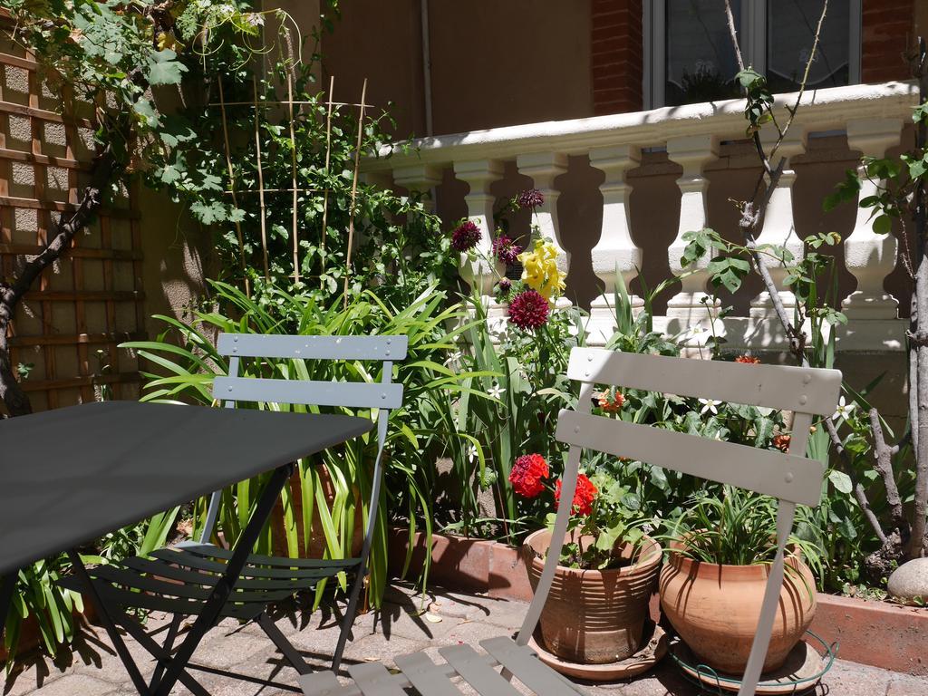 Les Loges Des Chalets Toulouse Exterior foto